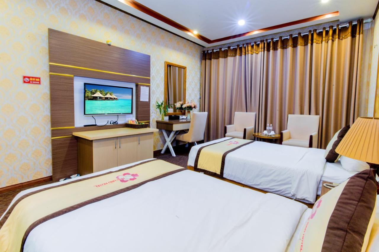 Hoa Dao Hotel Hòa Bình Esterno foto