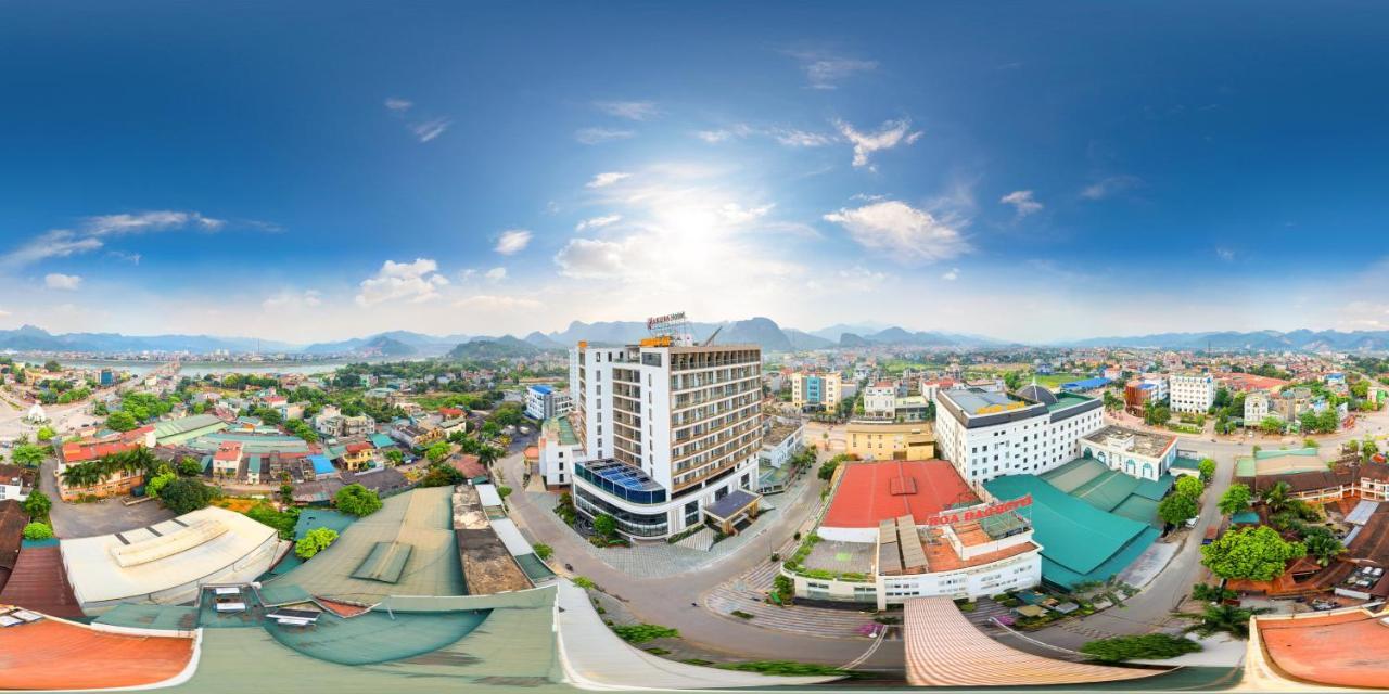Hoa Dao Hotel Hòa Bình Esterno foto