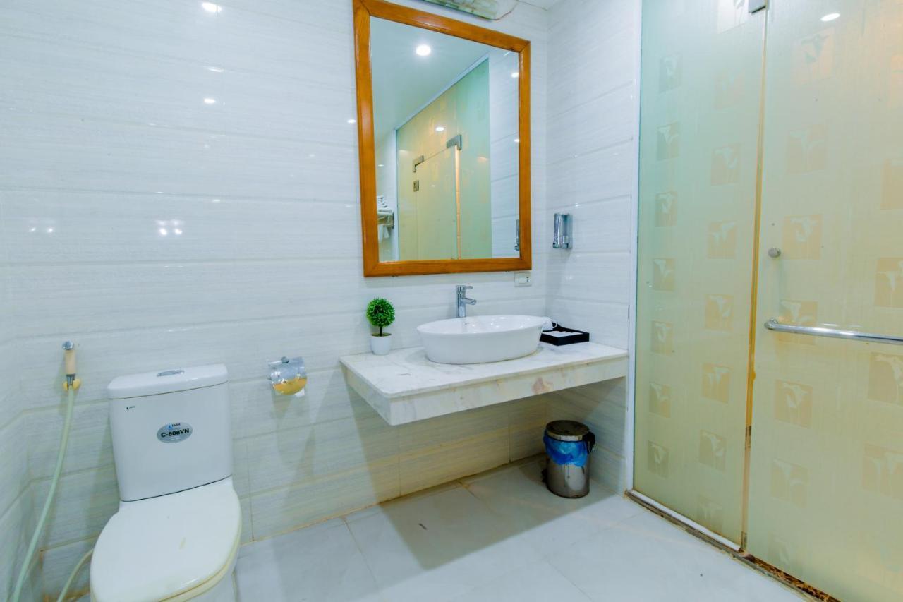Hoa Dao Hotel Hòa Bình Esterno foto