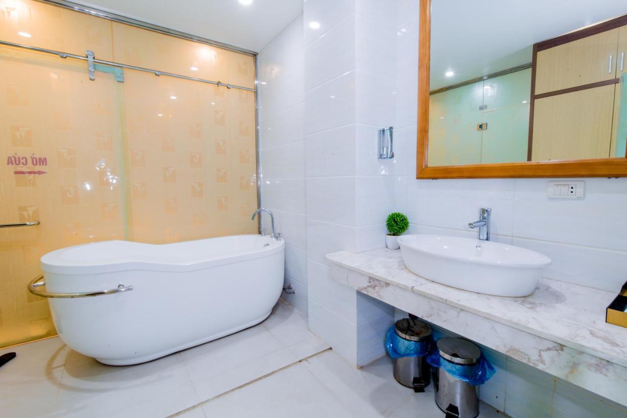 Hoa Dao Hotel Hòa Bình Esterno foto