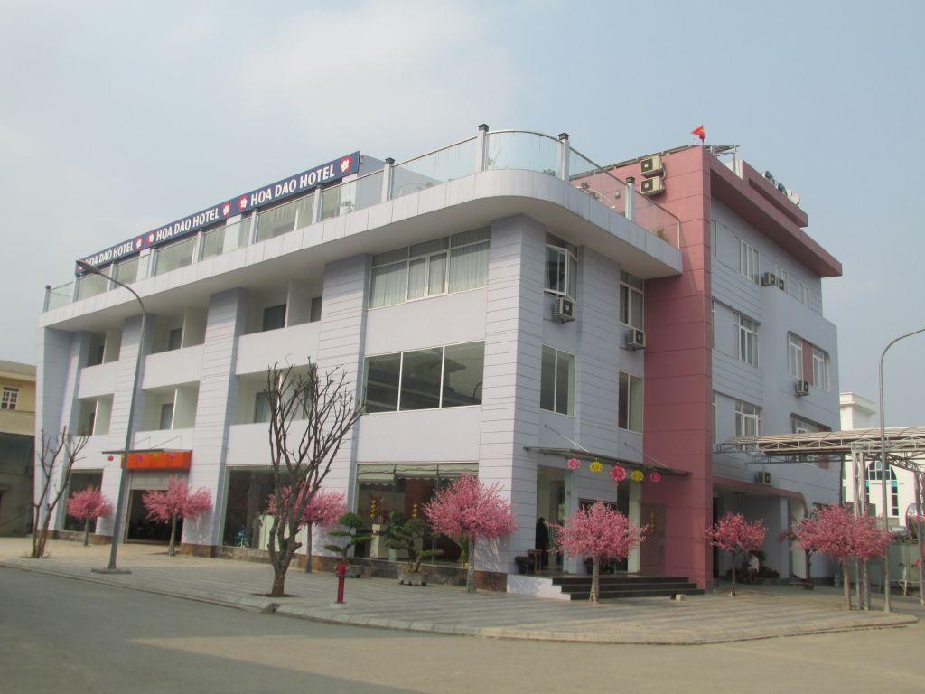 Hoa Dao Hotel Hòa Bình Esterno foto