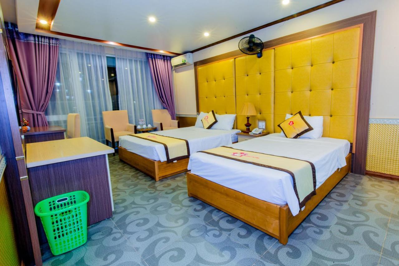 Hoa Dao Hotel Hòa Bình Esterno foto