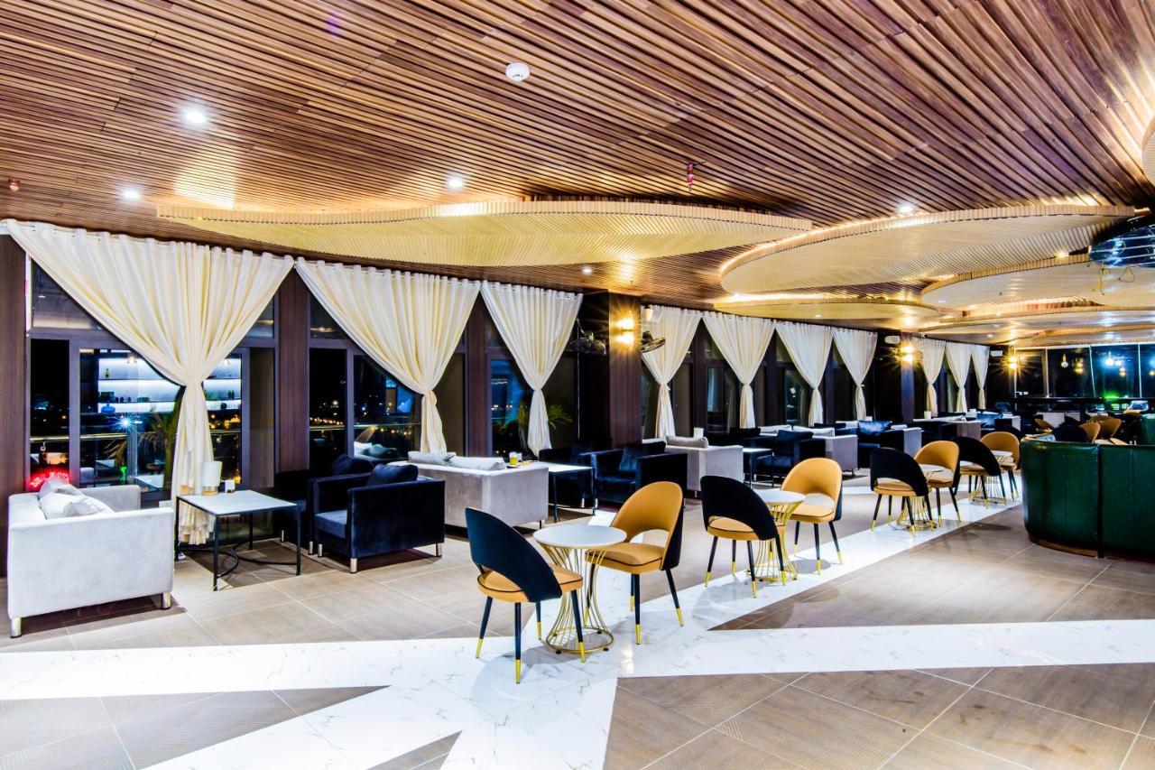 Hoa Dao Hotel Hòa Bình Esterno foto